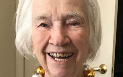 Lola Eugenua Cape Carlile